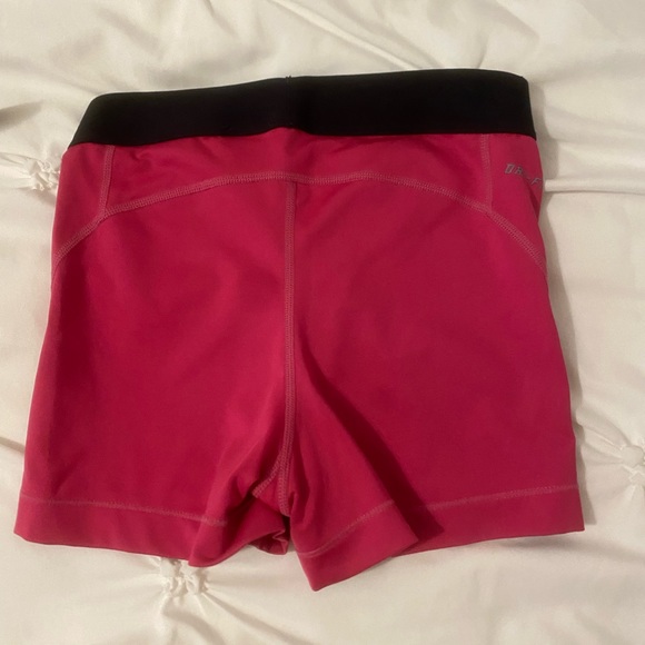 nike pros - Picture 3 of 4